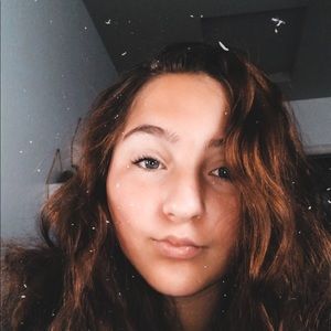 Meet your Posher, Alyssa